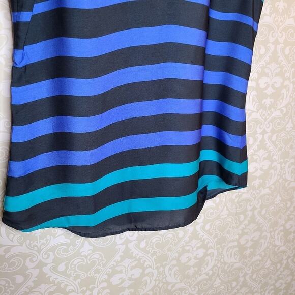 Banana Republic Size Small Blue Striped Sleeveless Blouse - Picture 11 of 11